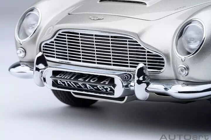 AUTOart 70296 1/18 Aston Martin DB5 007 Goldfinger Bond Silver Movie