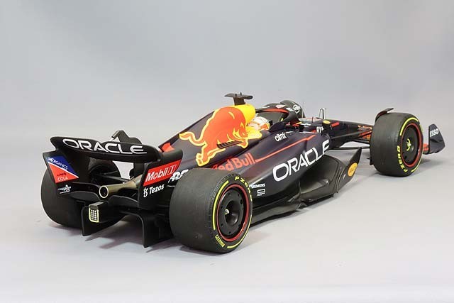 Minichamps MC110221201 1/18 Red Bull RB18 France 2022 Winner
