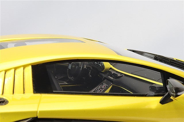 TOP SPEED TS0555 1/18 Lamborghini Countach LPI 800-4 New Giallo Orion