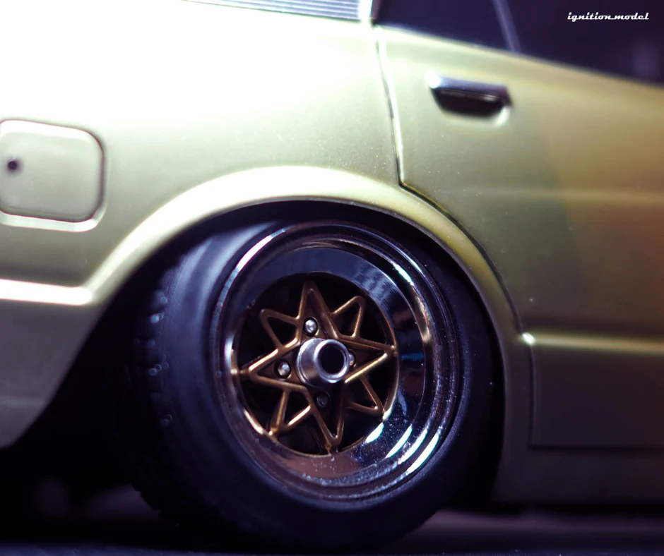 Ignition Model IG3430 1/18 Toyota Mark II Grande MX41 Shakotan Gold Resin