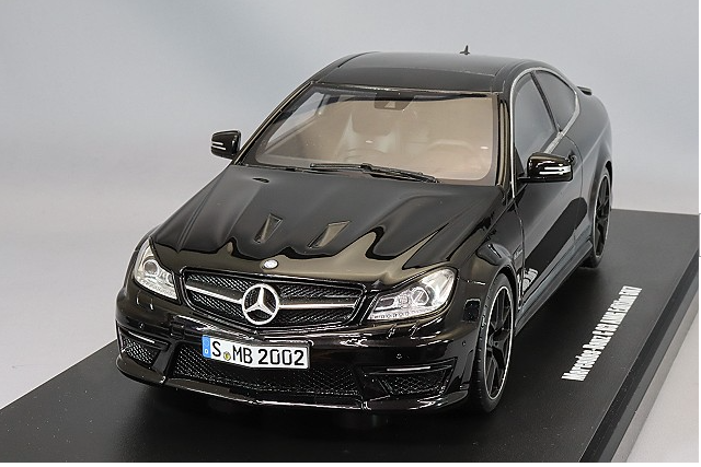 GT Spirit GTS029C 1/18 Mercedes-Benz C63 AMG Edition 507 Black Resin