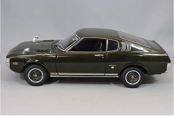 AUTOart 78768 1/18 Toyota Celica Liftback 2000GT RA25 1973 MossGrn
