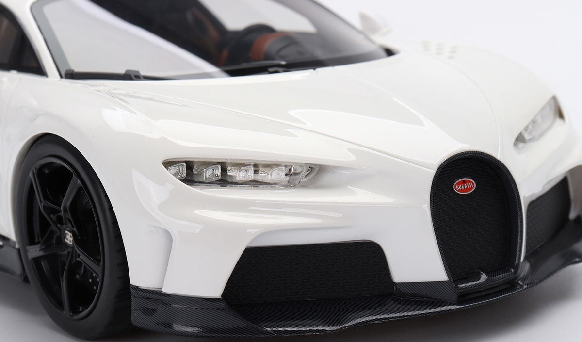 TopSpeed TS0439 1/18 Bugatti Chiron Super Sport White Resin Model Car