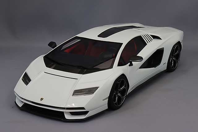 TOP SPEED TS0438 1/18 Lamborghini Countach LPI 800-4 Bianco Siderale
