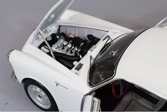 Kyosho KS08957C 1/18 Alfa Romeo Giulietta SV 1960 #34 Livery Diecast