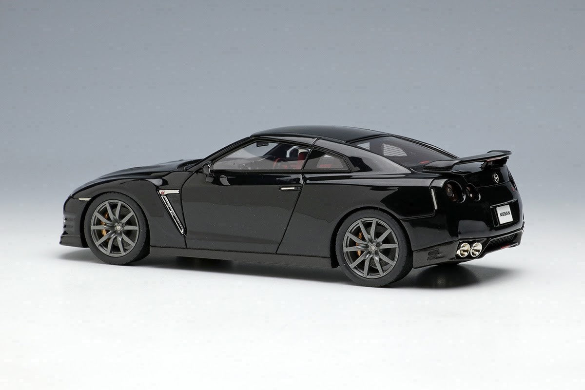 Make Up EIDOLON EM414F 1/43 Nissan GT-R R35 Meteor Flake Black Pearl 2014