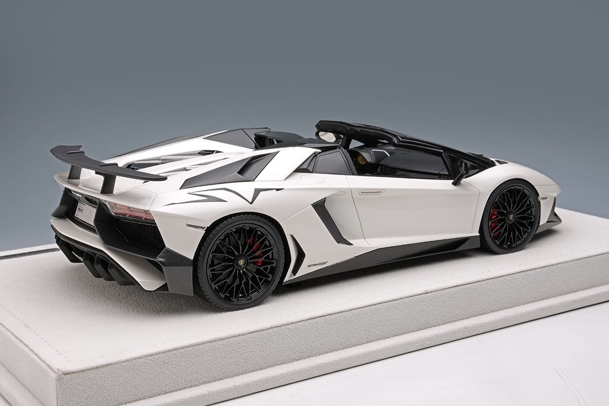 EIDOLON EML007C 1/18 Lamborghini Aventador LP750-4 SV Roadster 2015 Pearl White