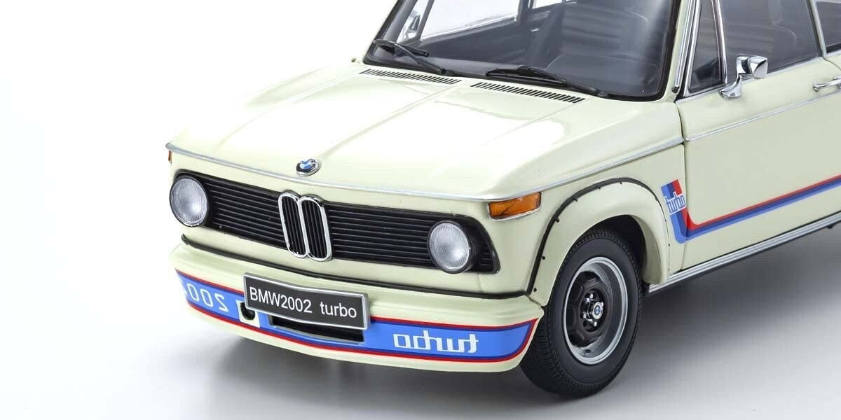 Kyosho KS08544W - 1/18 BMW 2002 Turbo White [Die-cast Model Car]