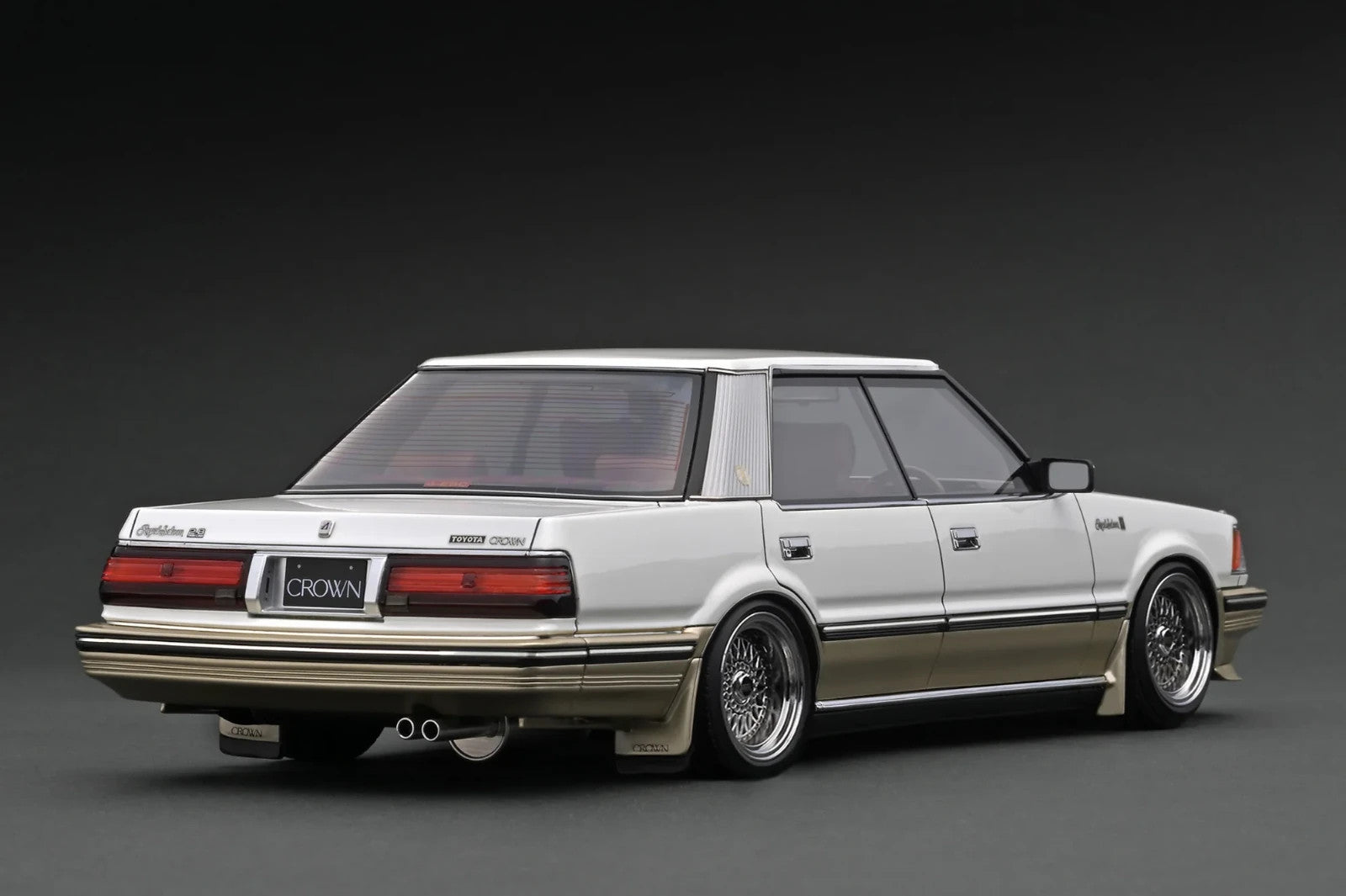 Ignition Model IG3825 1/18 Toyota Crown Royal Saloon G Pearl/Gold Resin