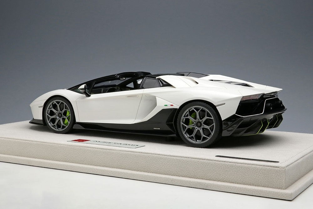 EIDOLON EML064E 1/18 Lamborghini Aventador LP780-4 Ultimae 2021 Bianco Opalis