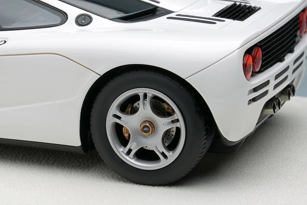 Make Up EIDOLON EML073C 1/18 McLaren F1 Roadcar 1994 White Limited 100 pcs