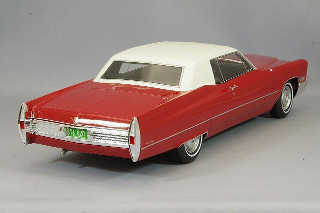BoS Models BOS240 1/18 Cadillac DeVille Coupe 1967 Red White Resin