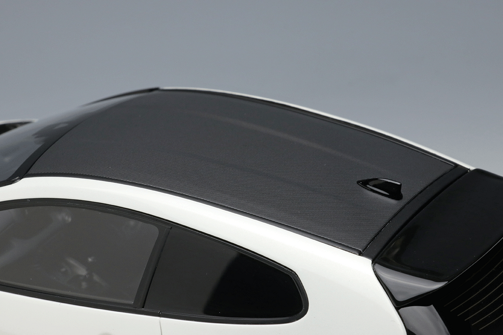 MAKE UP IDEA IM096A 1/18 Toyota GR Yaris RZ 2020 Super White 2 Resin Car