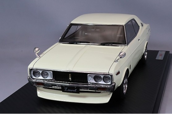 Ignition Model IG3038 1/18 Nissan Laurel 2000SGX C130 White SSR MKIII
