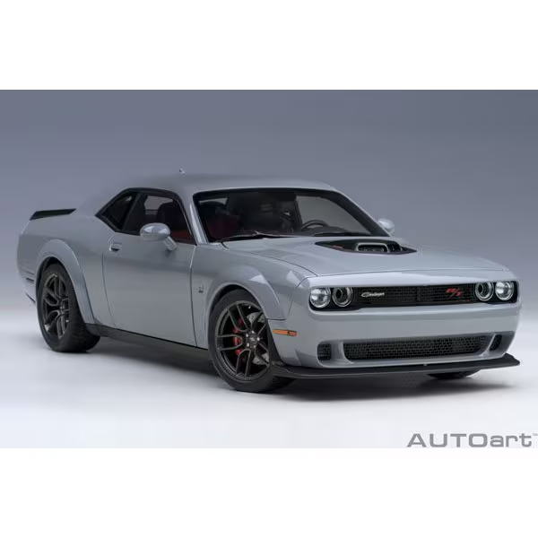 AUTOart 71774 1/18 Dodge Challenger R/T Scat Pack Widebody 2022 “Smoke Show”
