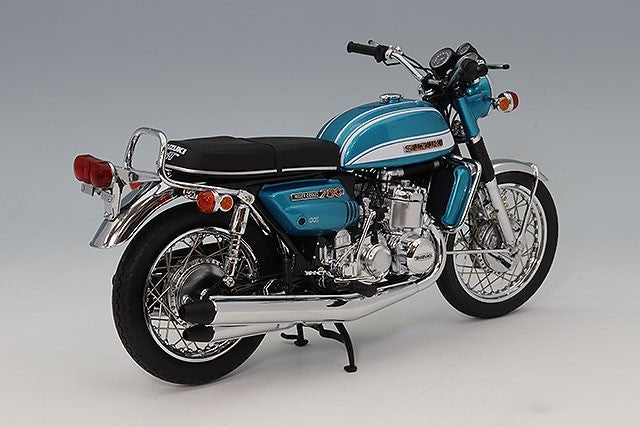 Minichamps MC122162104 1/12 Suzuki GT 750 1972 Green Die-cast