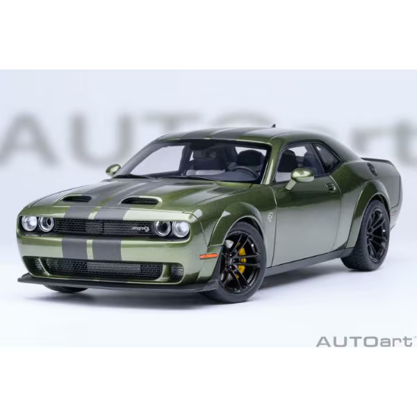 AUTOart 71761 1/18 Dodge Challenger SRT Jailbreak 2022 Green Diecast