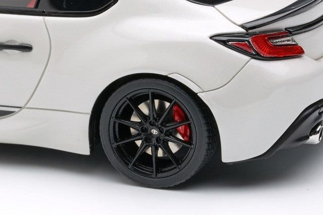 EIDOLON EM752B 1/43 Toyota GR86 40th Anniversary Limited 2023 Crystal WhitePearl