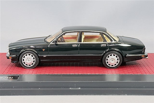 Matrix MX41001263 1/43 Jaguar XJR XJ40 1991-94 British Racing Green Resin