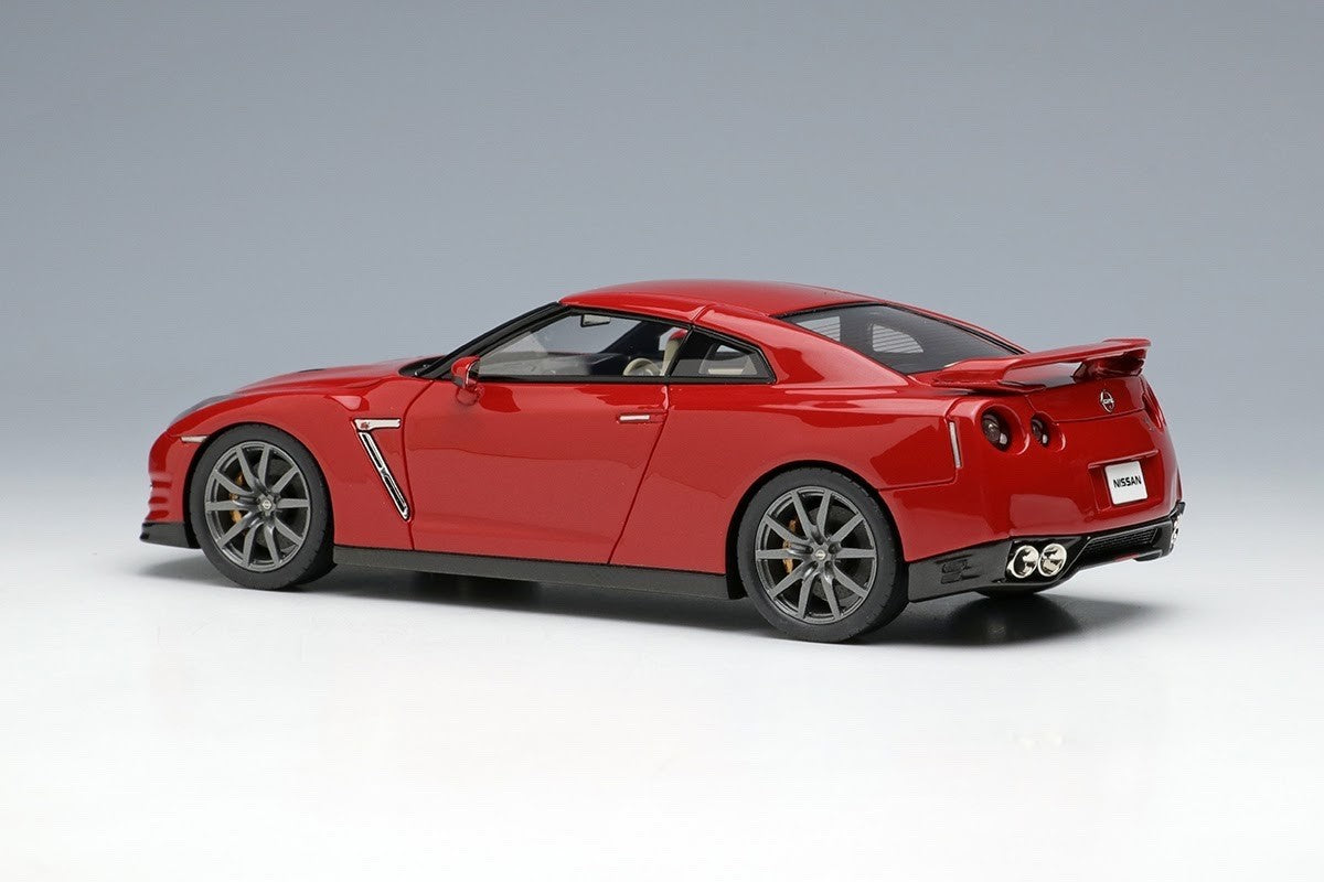 Make Up EIDOLON EM414G 1/43 Nissan GT-R R35 Vibrant Red 2014