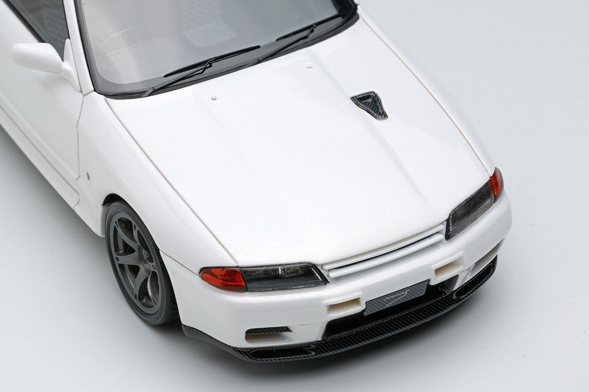 Make Up EIDOLON EM679A 1/43 Mines Nissan Skyline GT-R BNR32 Shiranami White