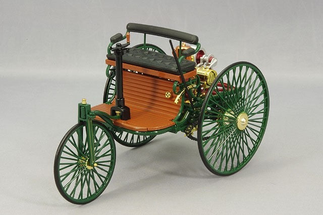 Norev NO183701 1/18 Benz Patent Motorwagen 1886 Green Wood Diecast Model Car