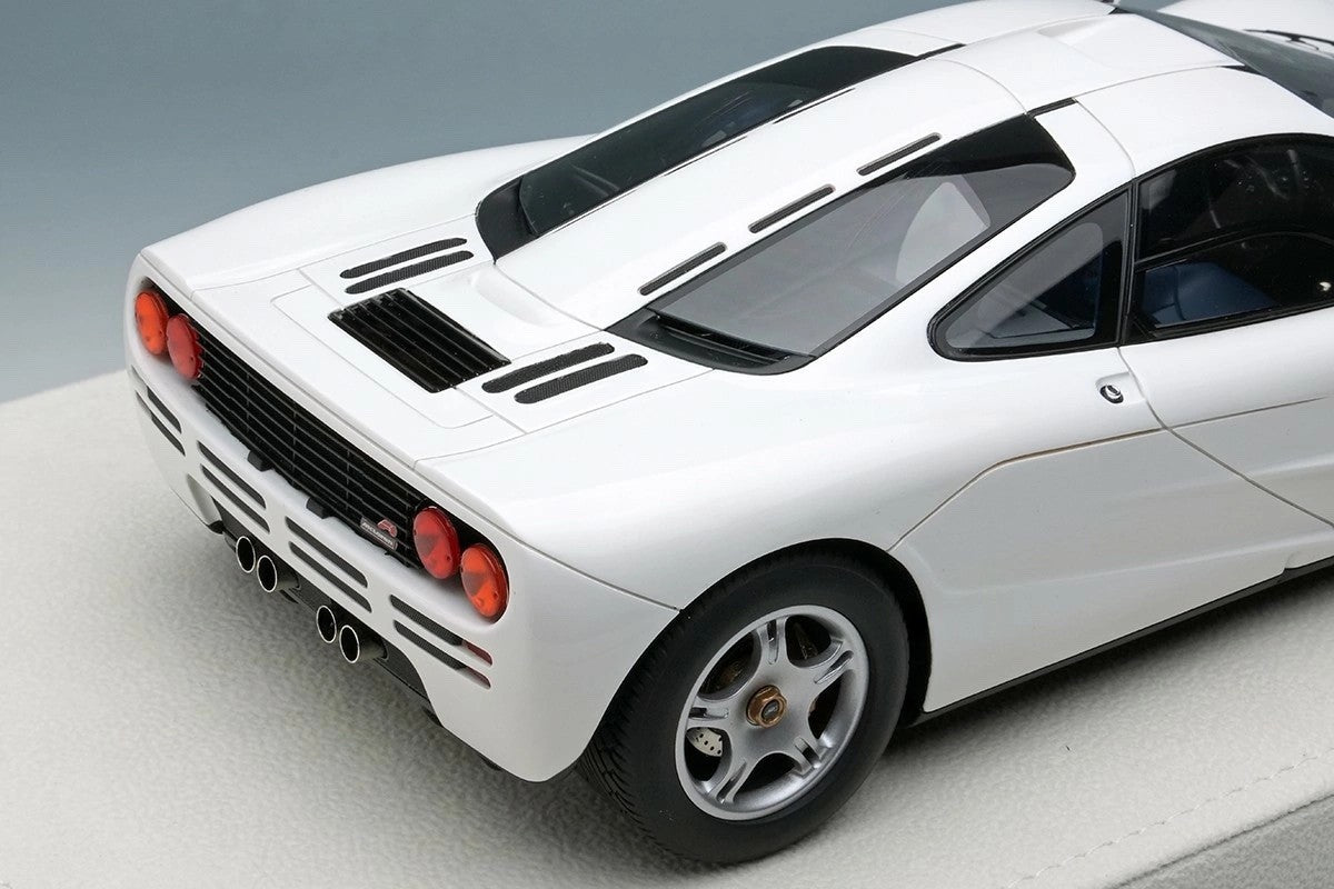 Make Up EIDOLON EML073C 1/18 McLaren F1 Roadcar 1994 White Limited 100 pcs