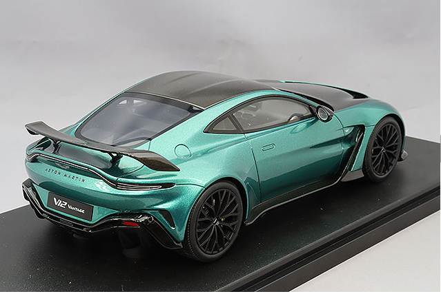 GT Spirit GTS922 1/18 Aston Martin V12 Vantage Coupe 2023 Green Resin