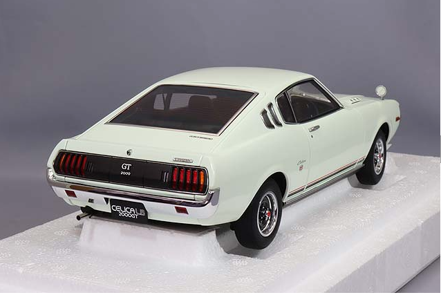 AUTOart 78766 1/18 Toyota Celica Liftback 2000GT RA25 1973 White