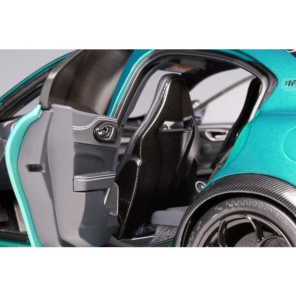 MOTORHELIX M89002 1/18 Alfa Romeo Giulia GTA Montreal Green Die-cast Model