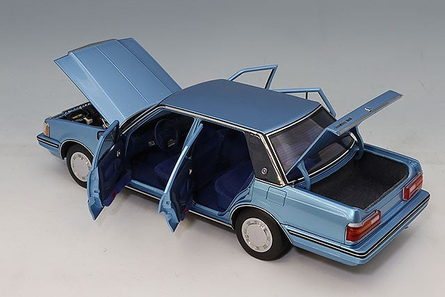 XiaoGuang Model XGM8251121LB 1/18 Toyota Crown MS122 Light Blue