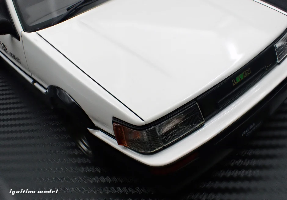 Ignition Model IG3807 1/18 Toyota Corolla Levin AE86 BEV White/Black Resin