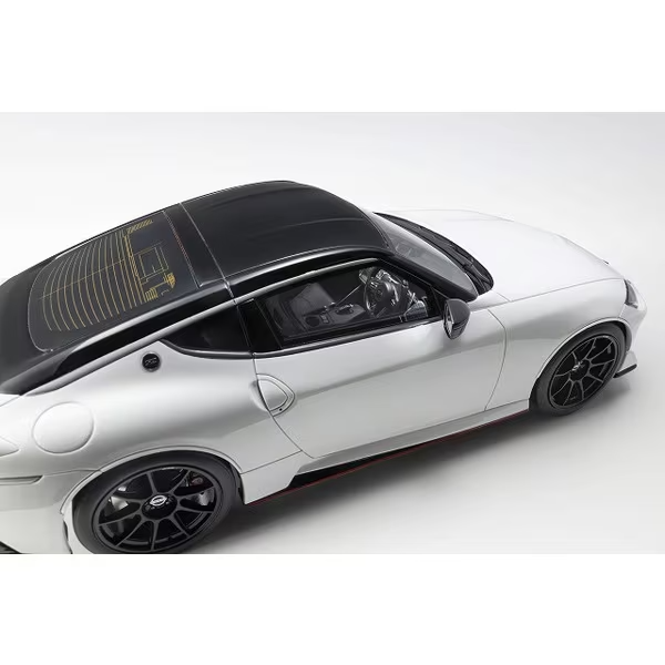 KYOSHO KSR18062W - 1/18 Nissan Fairlady Z NISMO 2024 White [Resin Cast Mini Car]