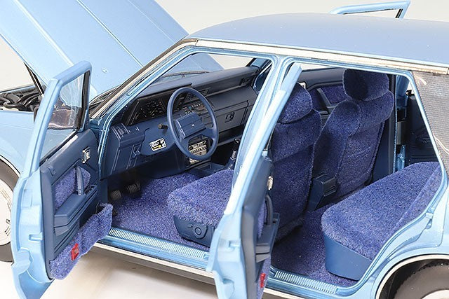 XiaoGuang Model XGM8251121LB 1/18 Toyota Crown MS122 Light Blue
