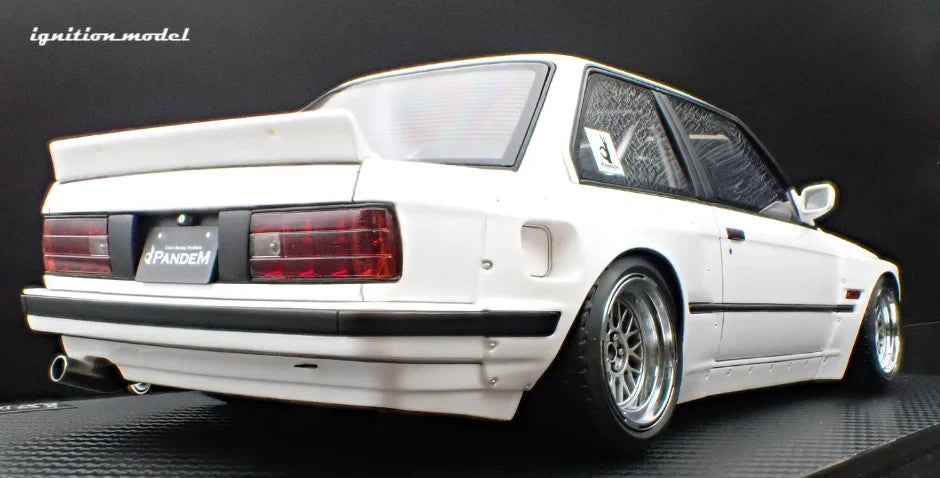 Ignition Model IG3719 1/18 PANDEM 30 White Mesh Wheels Resin
