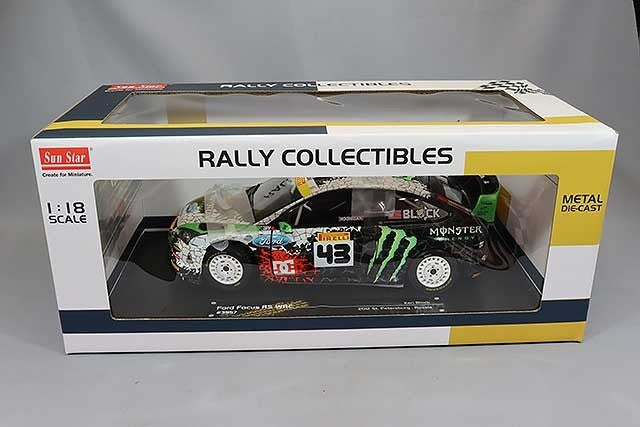 Sun Star SS3957 1/18 Ford Focus RS 2012 Saint Petersburg Diecast