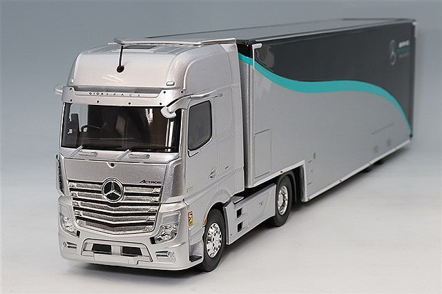 Spark S8599 1/43 Mercedes-Benz Truck 2023 Mercedes F1 Transporter
