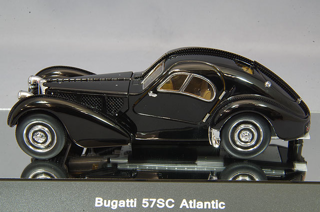 AUTOart Aa50946 1/43 Bugatti Type 57SC Atlantic 1938 Black Disc Wheels