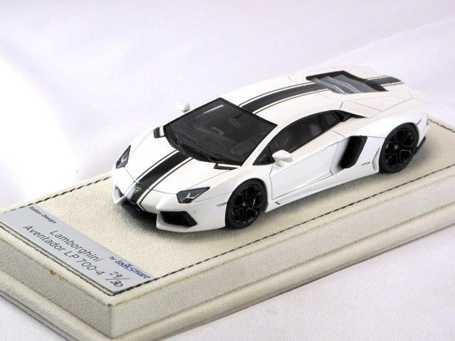 Looksmart LS384 1/43 Lamborghini Aventador LP700-4 Pearl White Black Stripe 30