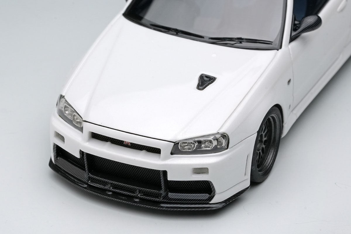 Make Up EIDOLON EM681A 1/43 Mines Nissan Skyline GT-R BNR34 Shiranami White