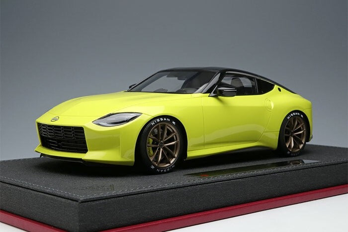 Make Up IDEA IM056 1/18 Nissan Fairlady Z Prototype 2020 Yellow Resin Model Car