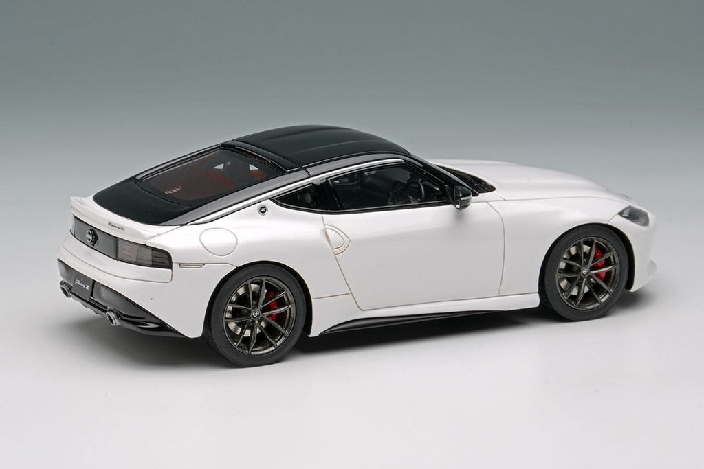 Make Up EIDOLON EM805D 1/43 Nissan Fairlady Z RZ34 Version ST 2025 White/Black