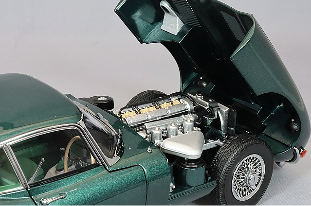 Kyosho KS08954DG 1/18 Jaguar E-Type Coupe Open Parts 1961 Dark Green