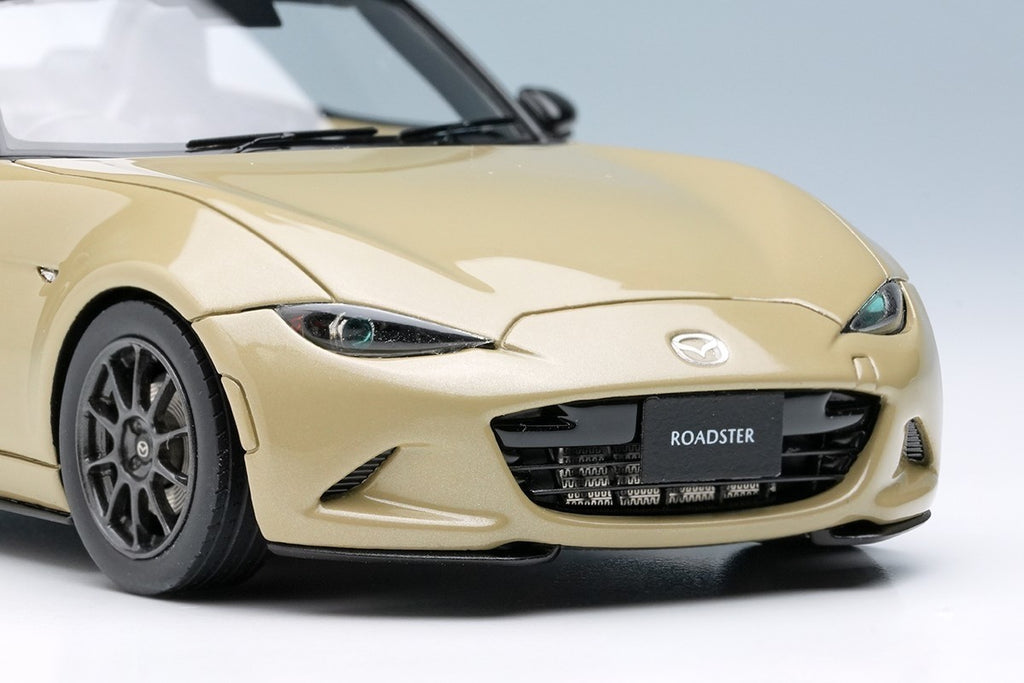 Make Up EIDOLON EM764G 1/43 Mazda Roadster ND 990S 2022 Zircon Sand Metallic