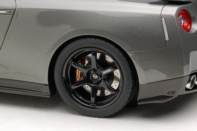 EIDOLON EML174 1/18 Nissan GT-R NISMO CRS 2008 Gray Resin