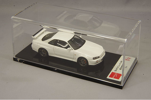 Make Up EIDOLON EM461F 1/43 Nissan Skyline GT-R BNR34 White 1999