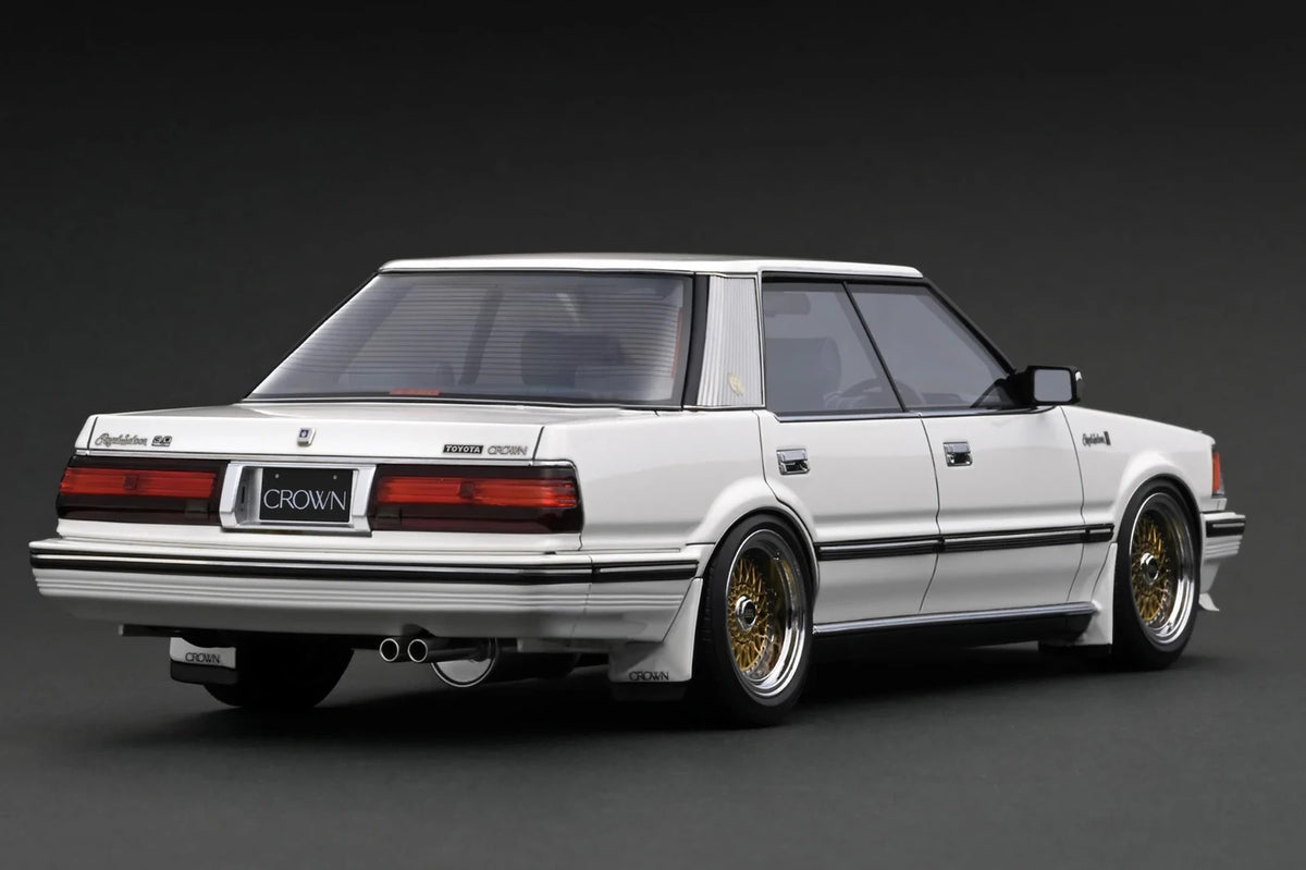 Ignition Model IG3824 1/18 Toyota Crown 3.0 Royal Saloon G 120 White Resin