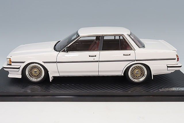 Ignition Model IG3828 1/18 Toyota Cresta Super Lucent GX71 White Resin