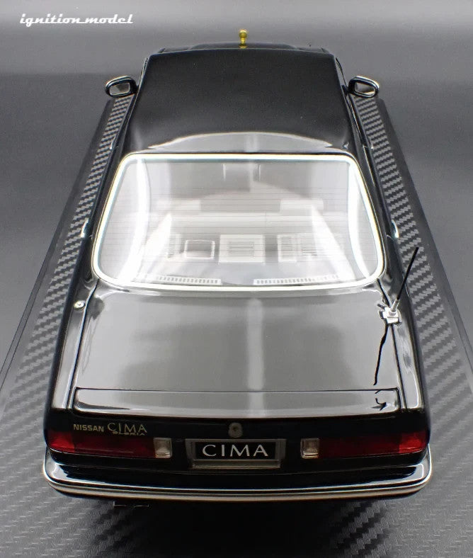 Ignition model IG3900 1/18 Nissan Gloria Cima Y31 Black