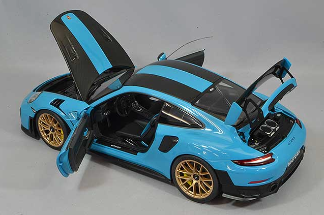 AUTOart 78175 1/18 Porsche 911 991.2 GT2 RS Weissach Blue/Carbon